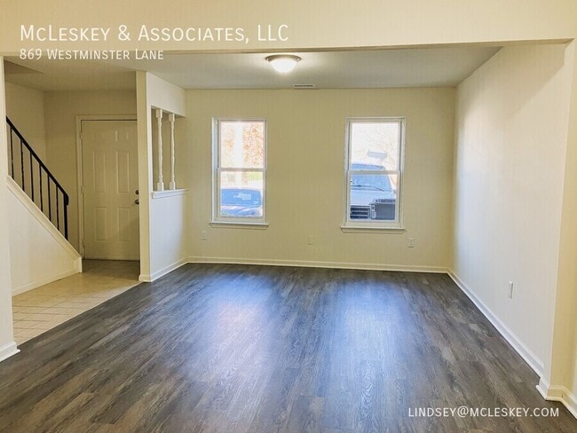 Photo - 869 Westminster Ln