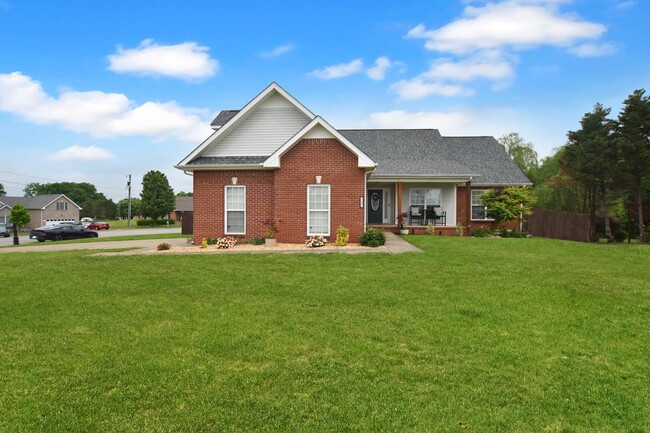 Three Bedroom with Bonus! - Three Bedroom with Bonus! Casa