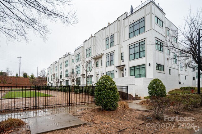 Building Photo - 1112 Wesley Terrace Ave Rental