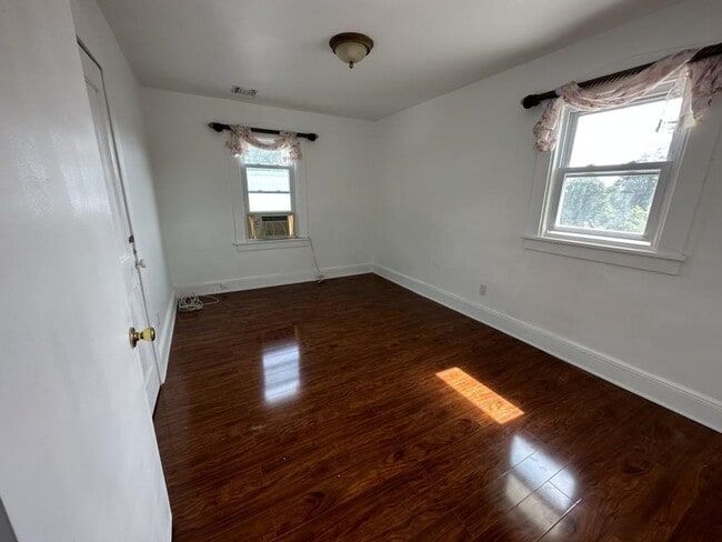 58 S Farview Ave