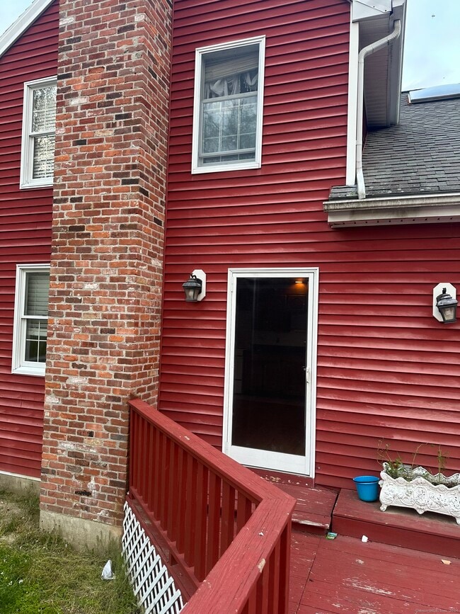 845 Daniels Farm Rd  