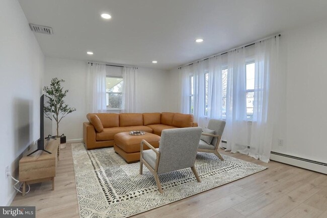 Photo - 137 Apple Ln