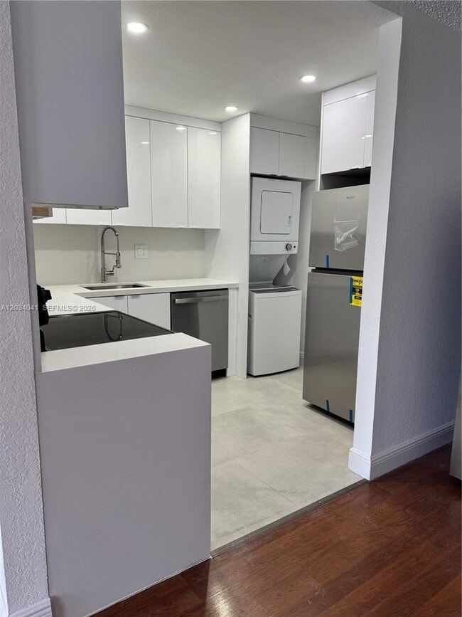 Photo - 5231 Geneva Way Unit 205