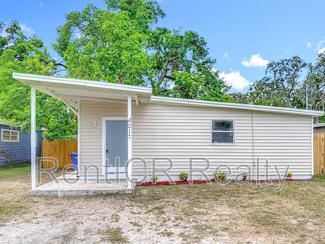 Building Photo - 4017 E Grove St Rental