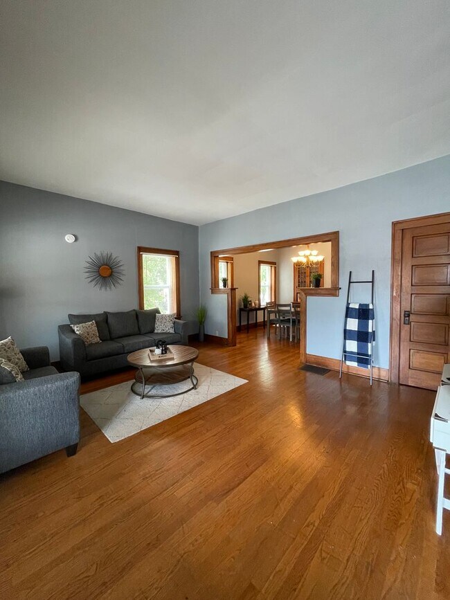 802-804 Ferry Street
