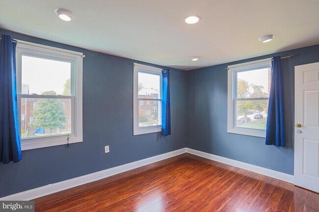 Photo - 2819 Bookert Dr