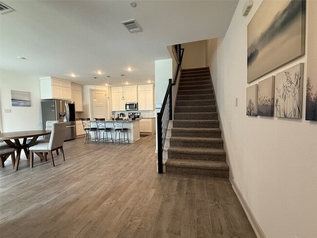 Photo - 555 Eiseley Dr