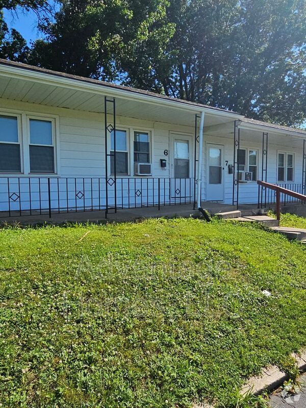 Building Photo - 1007 N Scott Ave Unit building 7 Rental