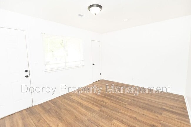 Photo - 2011 Milne St Unit B