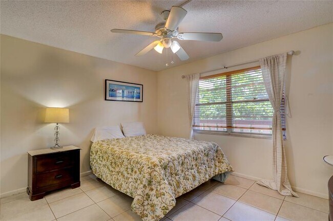 Photo - 3102 Portofino Point Rental