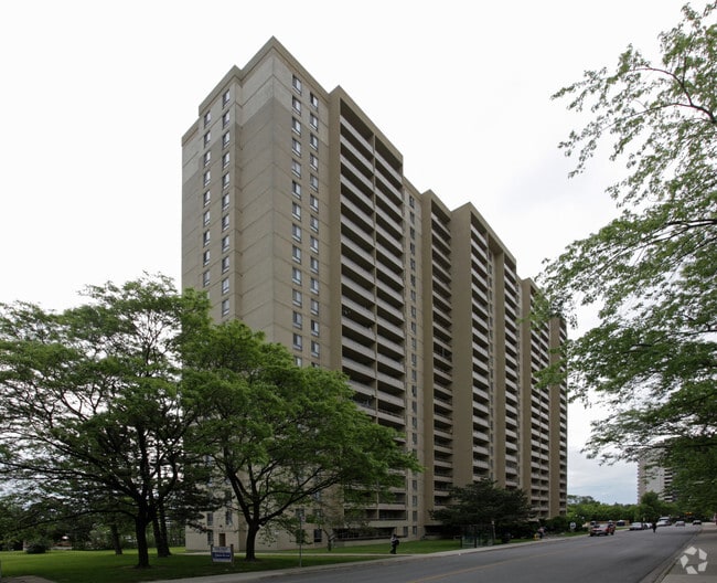 Primary Photo - 52 Mabelle | Far Investments