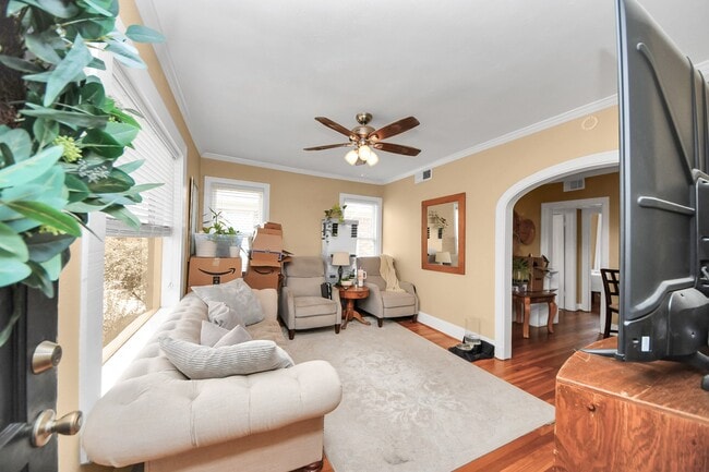 505 W Polk St Unit 3