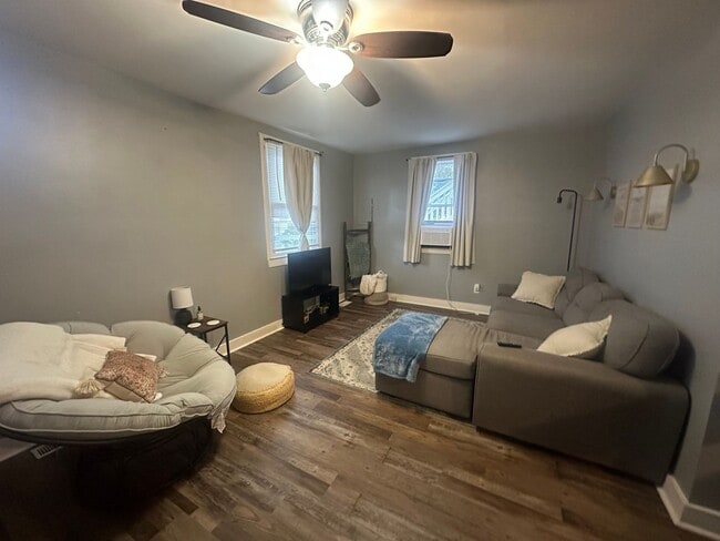 Photo - 618 Harnett St