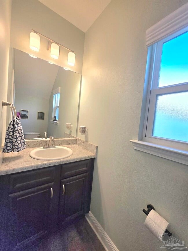 Photo - 826 Smiley Cir