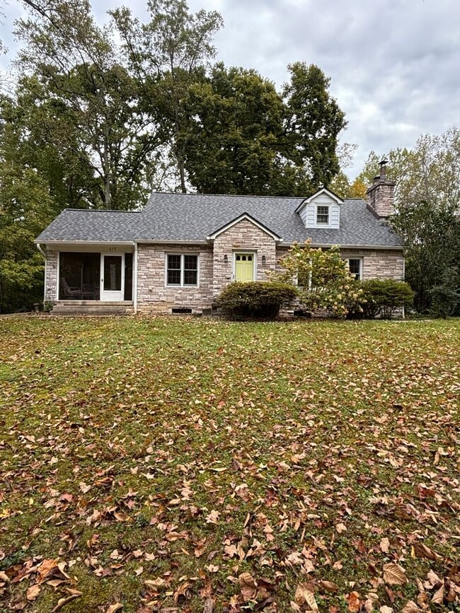 Building Photo - 619 White Oak Dr Rental