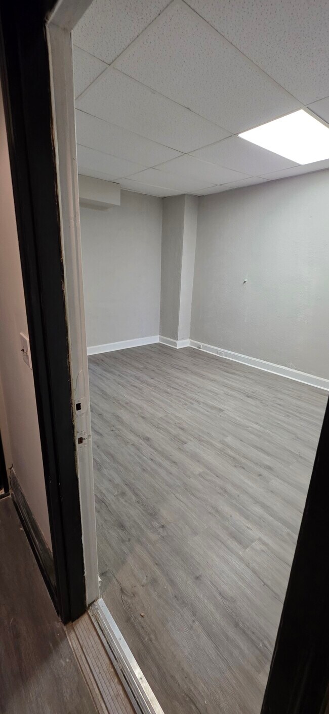Photo - 1513 Edmondson Ave Unit Apt 3