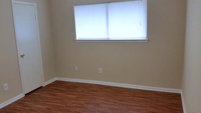 Photo - 430 Mistywood Dr