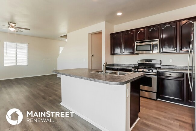 Photo - 1027 E Madera Grove Ln