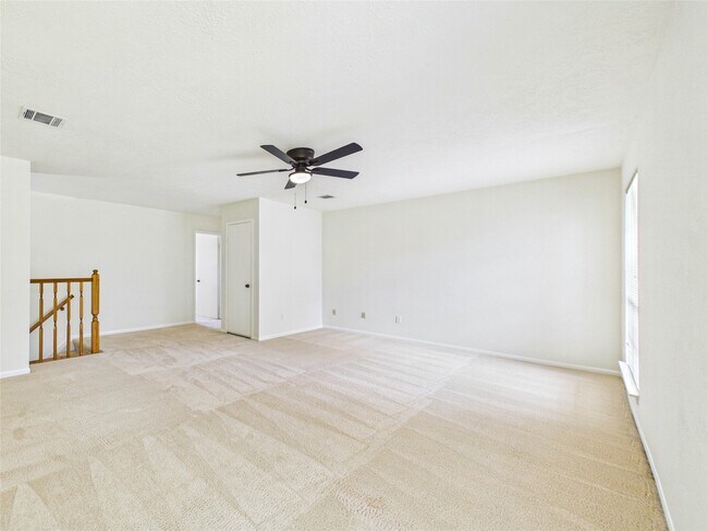 814 Lochnell Dr