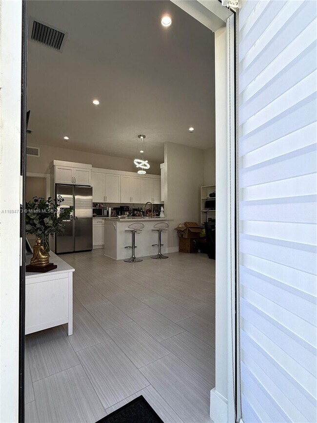 Photo - 3341 NW 18th Terrace Unidad B