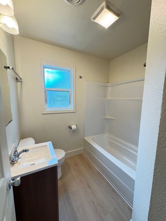 Photo - 3 bed /1 ba house - Yuba City