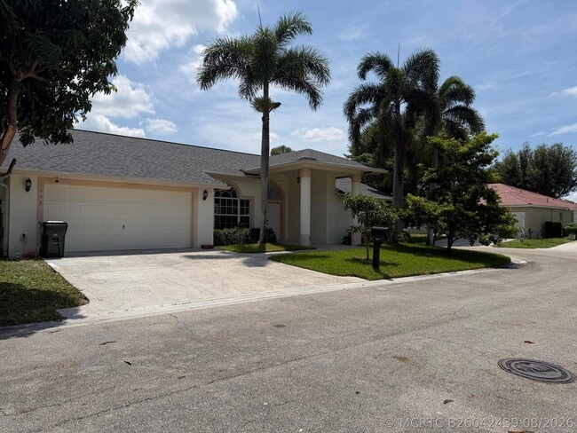 Photo - 1608 Doral Dr