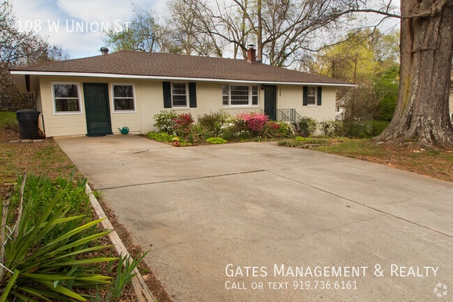 Building Photo - **FIRST MONTH $400 RENT REDUCTION**Home in...