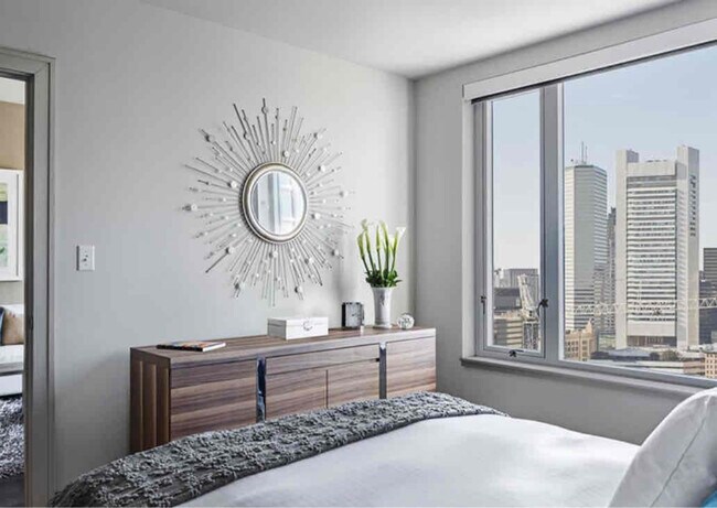 Photo - 100 Pier 4 Blvd.