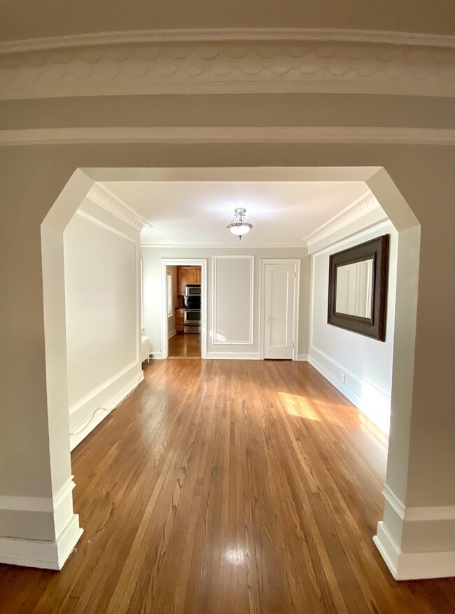 Photo - 807 W 48th St Townhome
