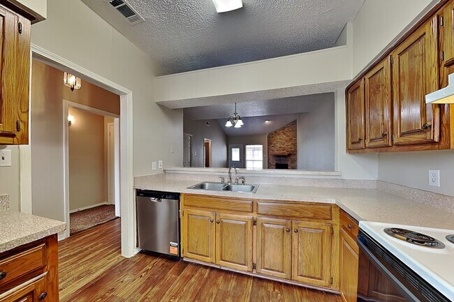 6324 Alissa Dr