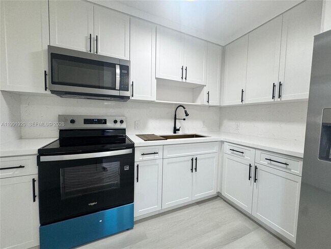 Photo - 10521 NW 35th Ct