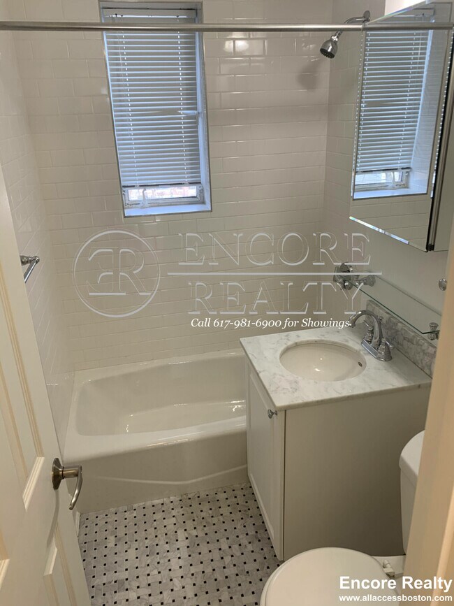 Photo - 80 St Paul St Unidad 9