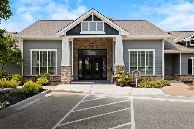 Carrington Place At Shoal Creek Apartments For Rent In Kansas City Mo Forrent Com