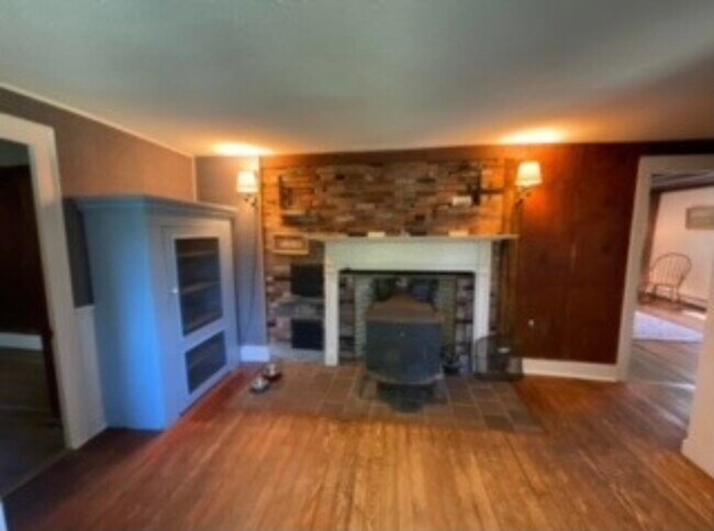 Photo - 10 Great Brook Rd