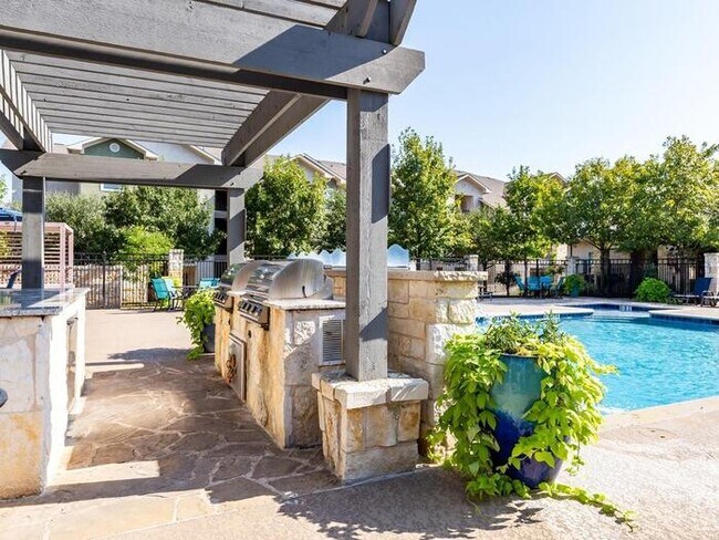 Photo - 8800 US-290 Unit c2