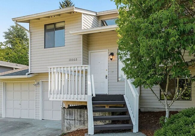 Photo - East hill Kent 2 story home for rent - 3 b...