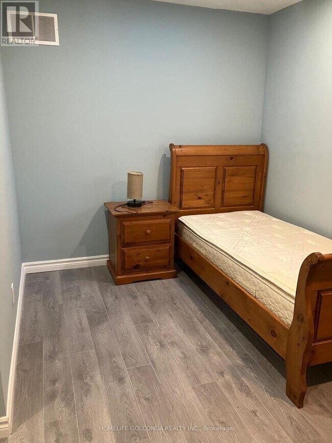 Photo - 4 Greenock Ave