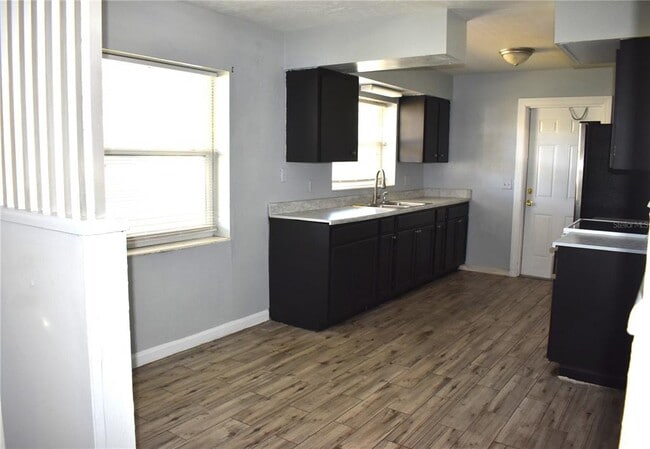 Photo - 5920 Riviera Dr