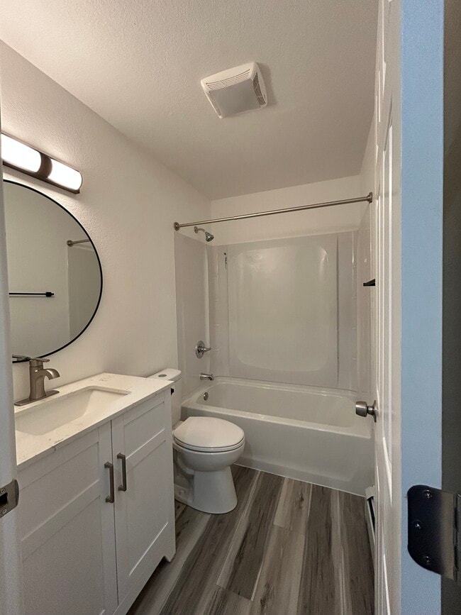 Photo - Duben Unit 2