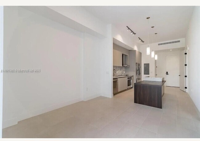 Photo - 1030 15th St Unidad 206