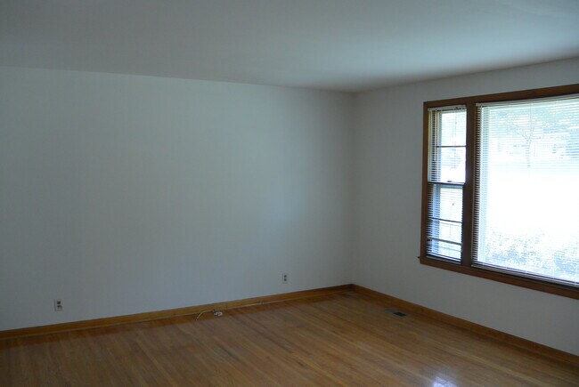 Photo - 1936 Valley Park Dr