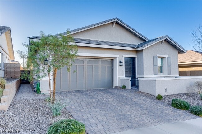 Photo - 332 Alto Avec Ln