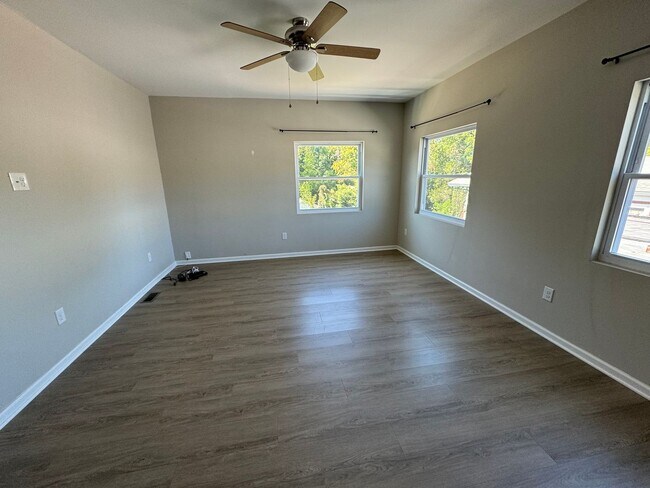 Photo - 16 N Centre St Unidad 4