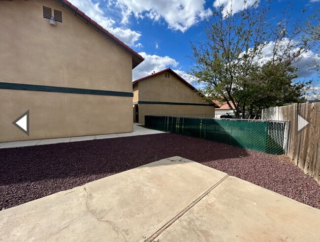 Building Photo - 21640 Brook Dr Unit Brook Dr 21640 B