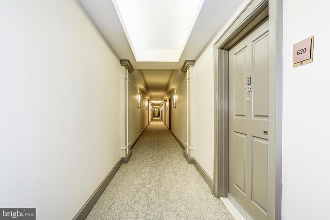 Building Photo - 777 7th St NW Unit 620