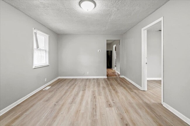 Photo - 1744 Dawson St