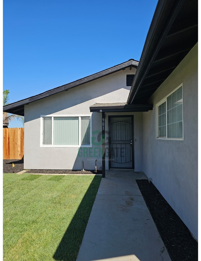 Photo - 901 Valente Way