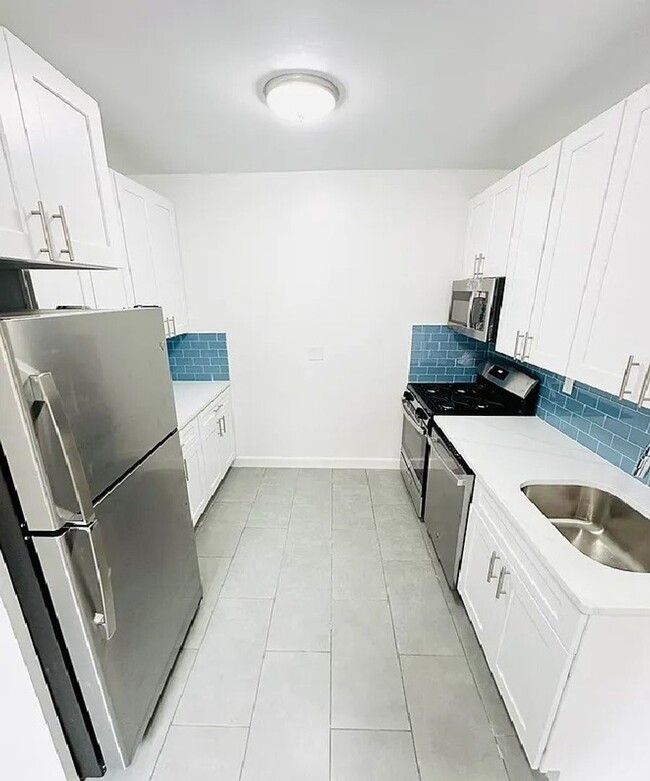 Charming 1 Bedroom 1 Bathroom Available - Charming 1 Bedroom 1 Bathroom  Available Condo Unit 6D