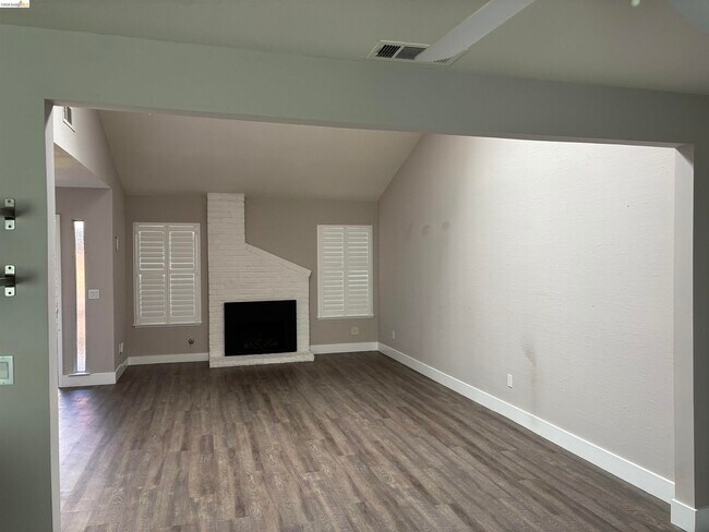 Photo - 6449 Embarcadero Dr