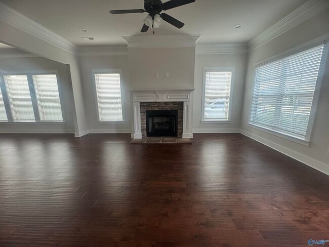 Photo - 117 Innocent Trl